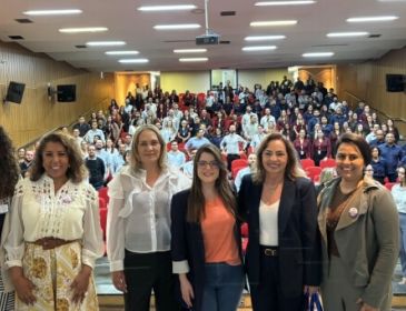 Palestra Etiqueta Corporativa